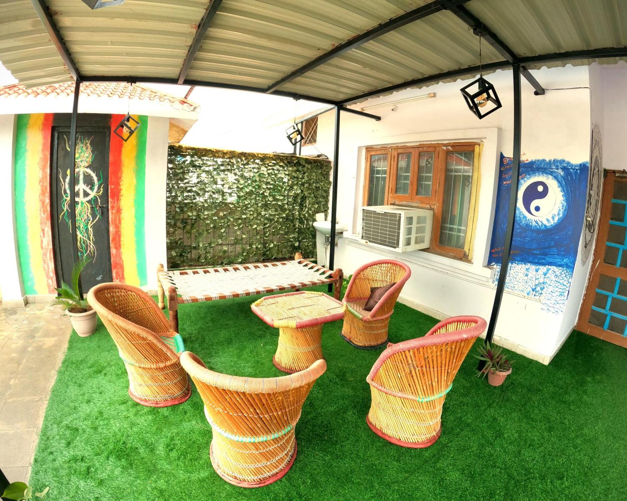 Nomadic Hostel Udaipur Extérieur photo